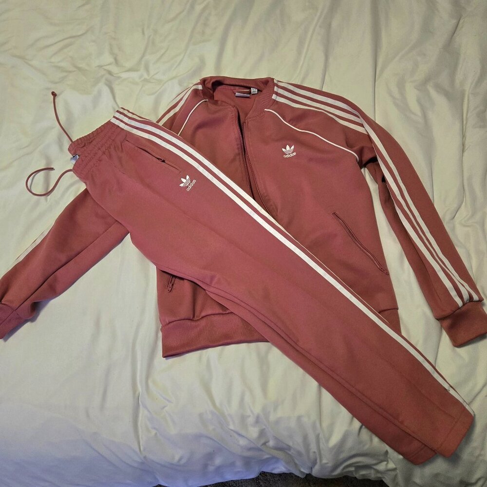 Addias track suit
